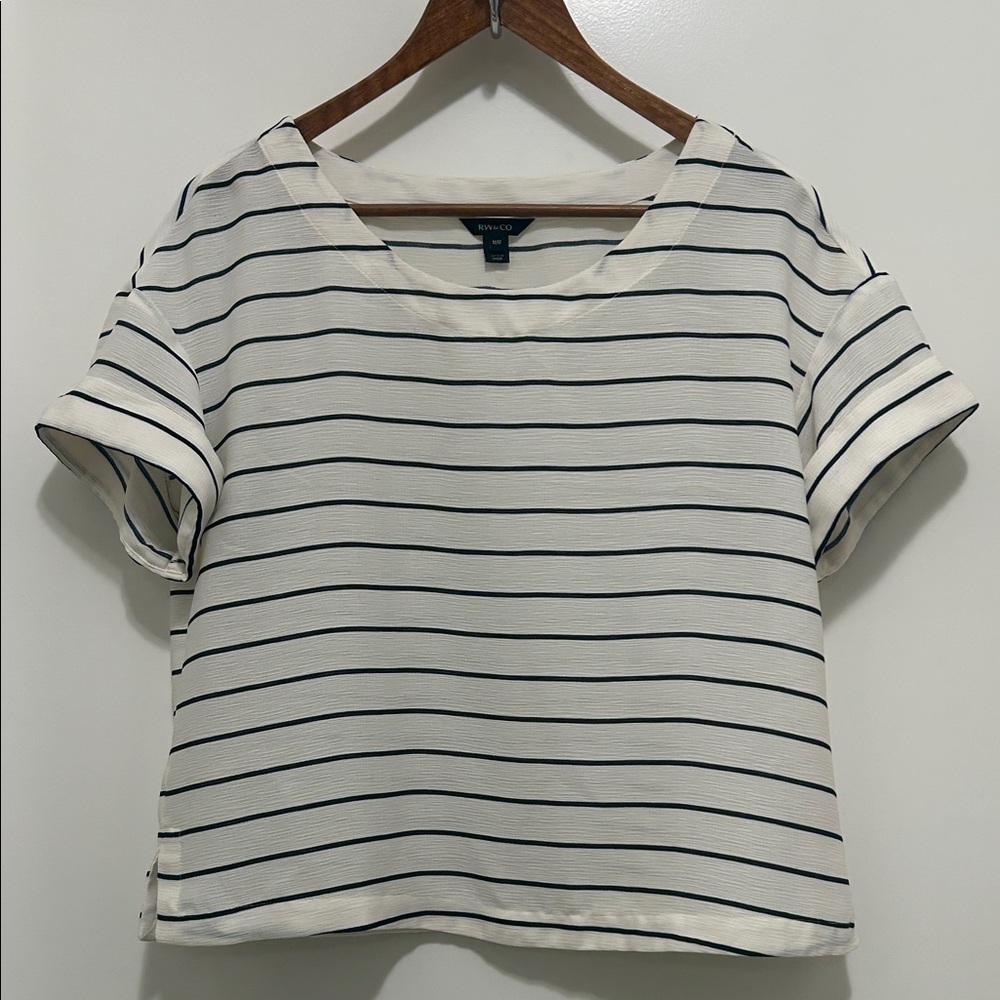 RW&CO. White Short Sleeve Striped Tee with Black Stripes